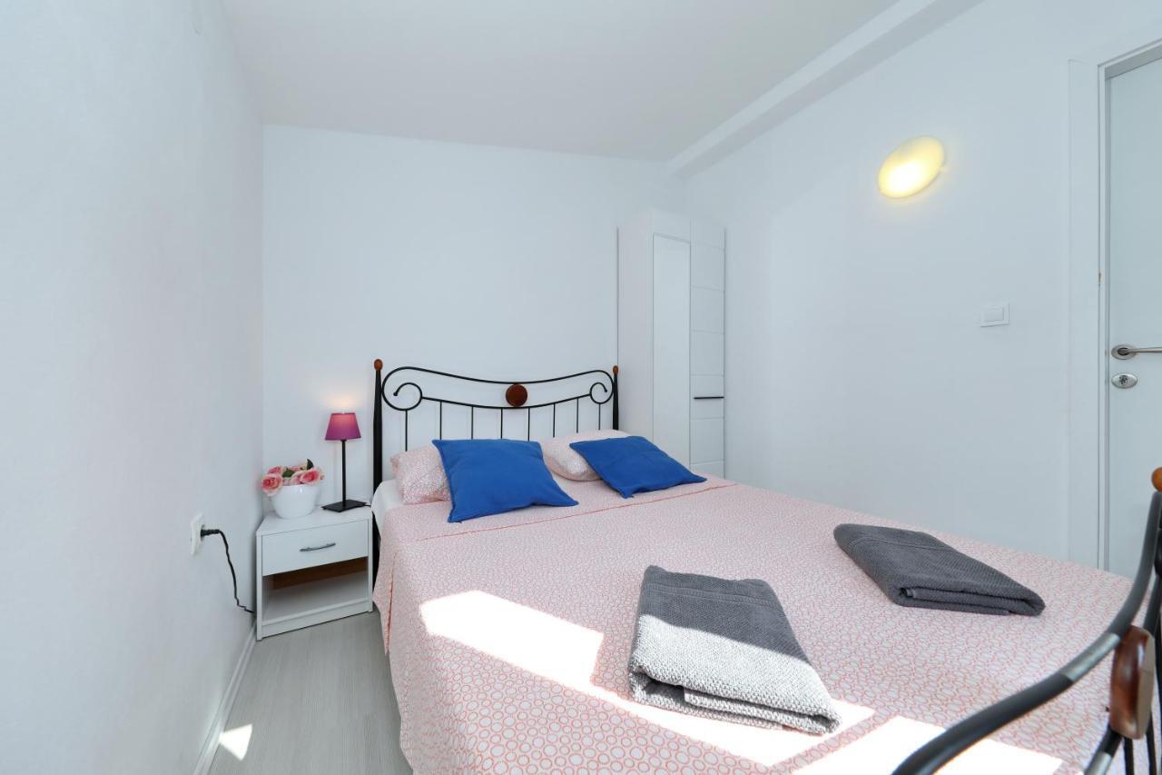 Apartment With Private Pool Sukosan Exterior photo