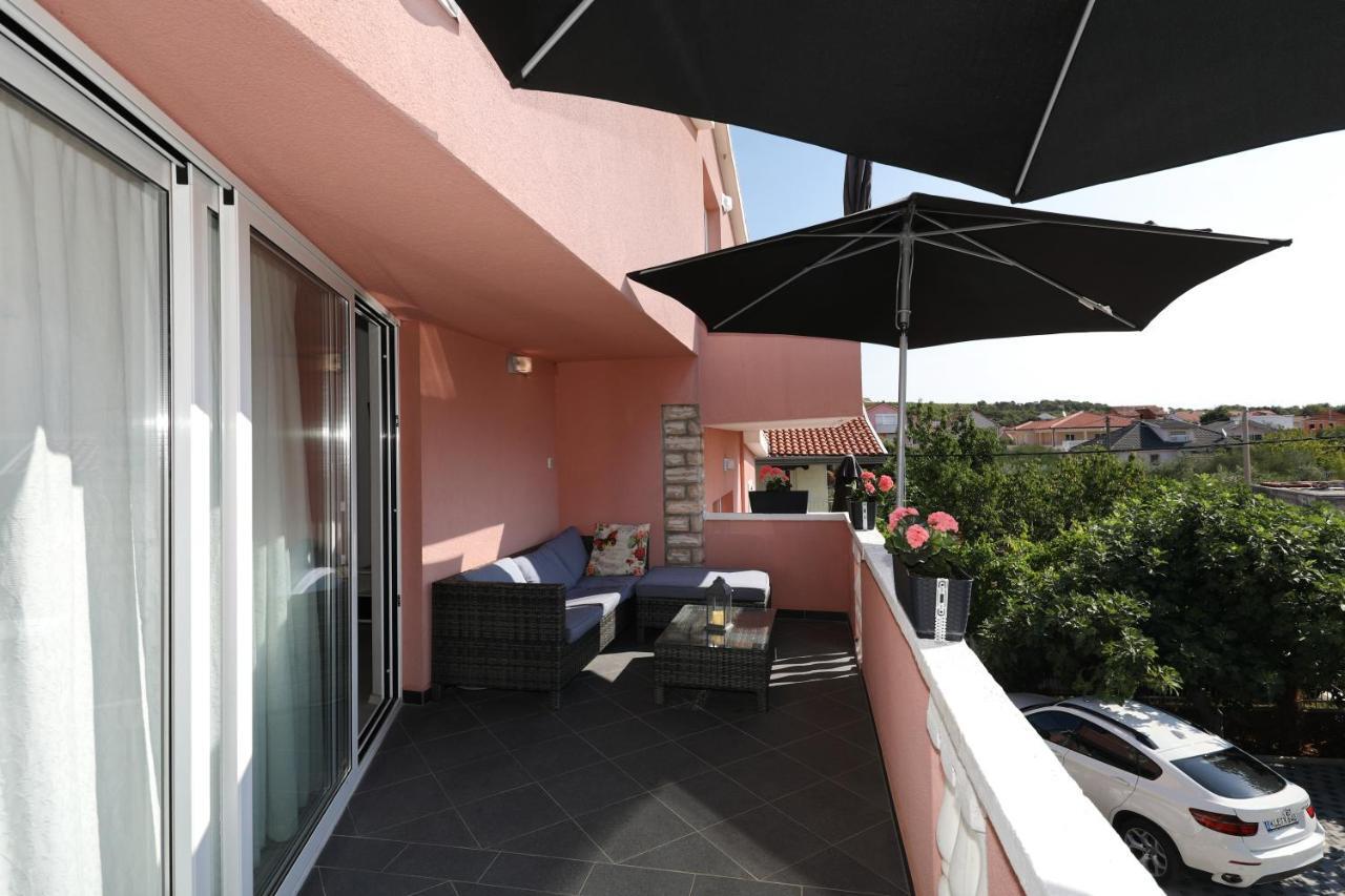 Apartment With Private Pool Sukosan Exterior photo